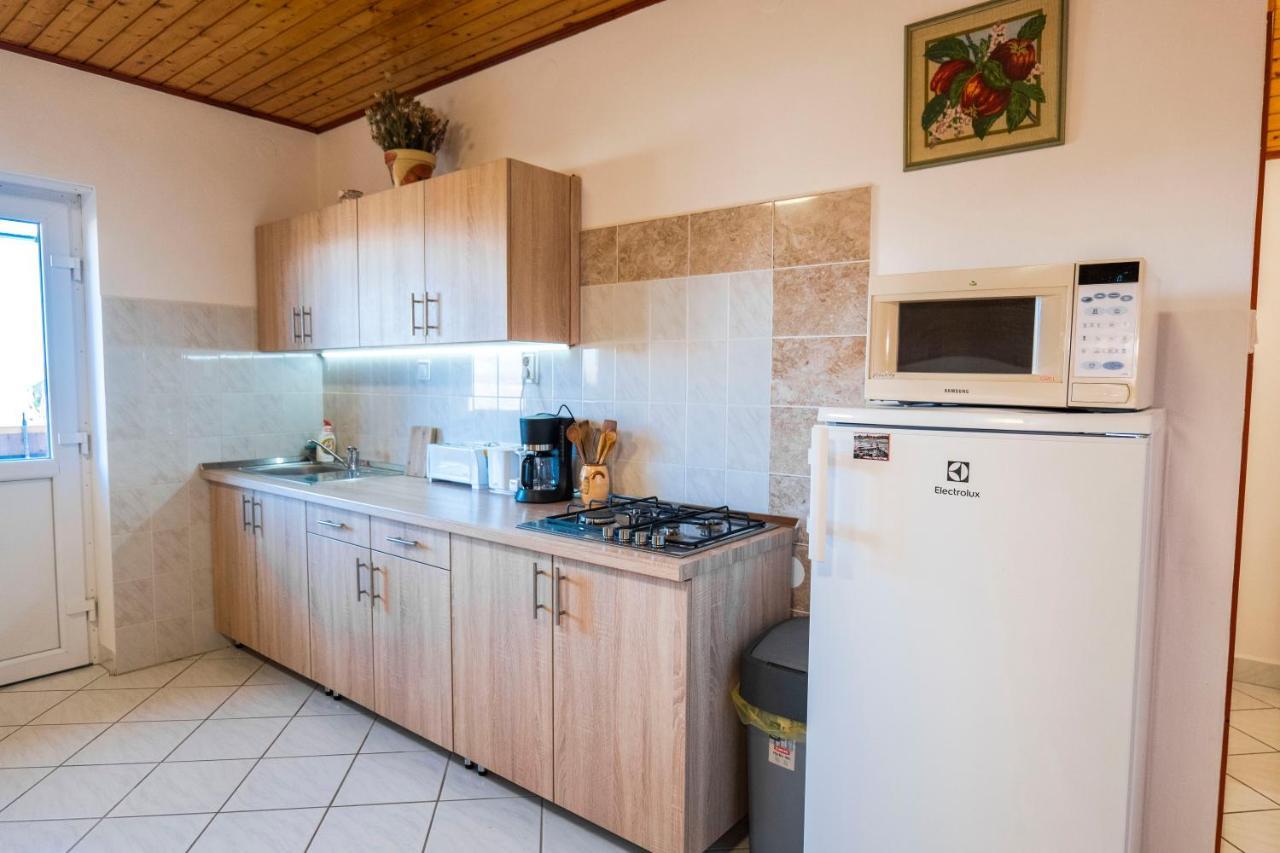Kis Teniszhaz Ordacsehi Exterior foto