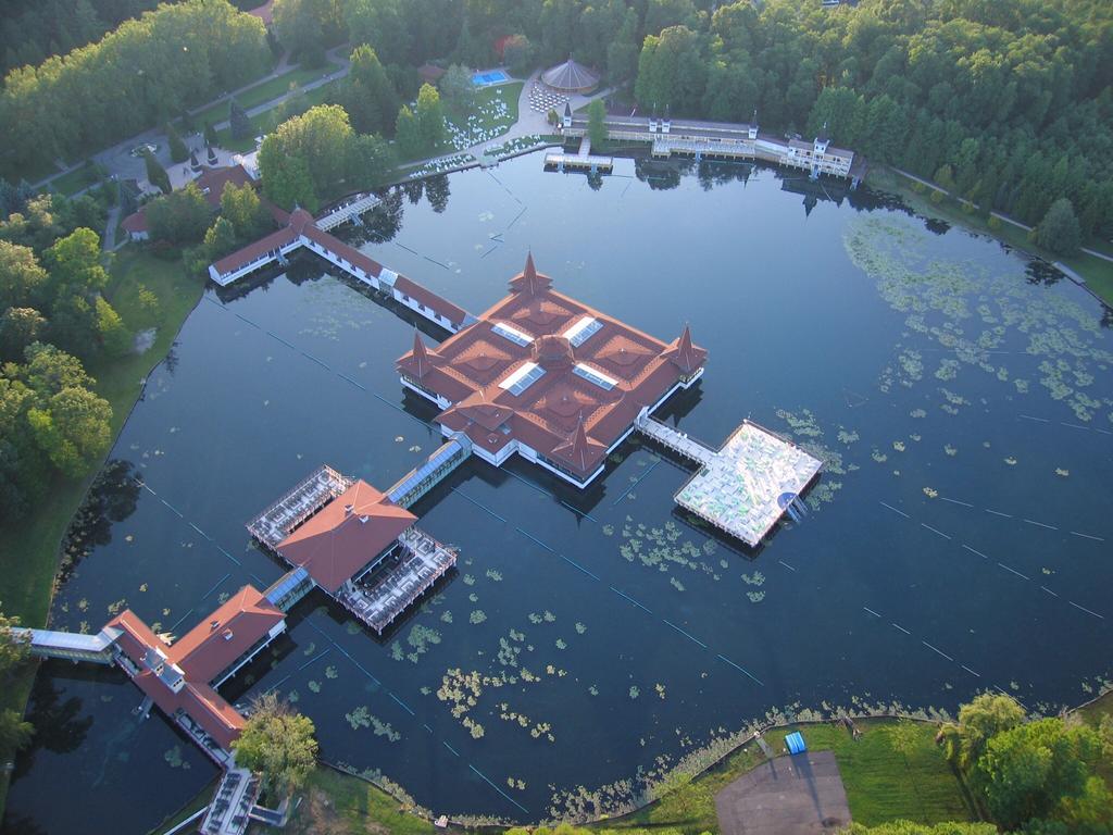 Kis Teniszhaz Ordacsehi Exterior foto