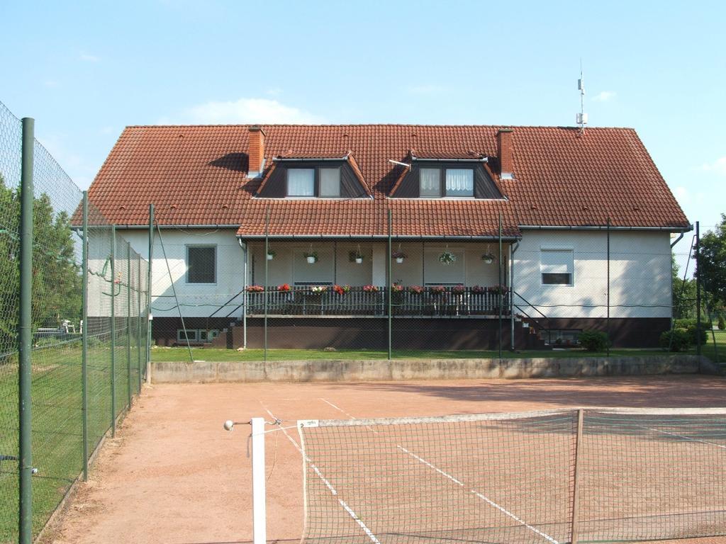 Kis Teniszhaz Ordacsehi Zimmer foto